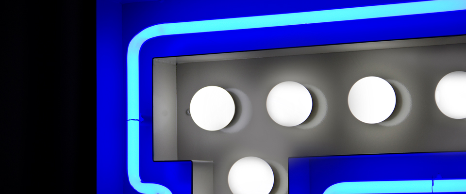 E Letter Graphic Lamp Delightfull Love Happens