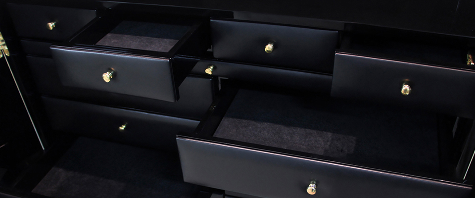 PARISIAN Armoire by Koket