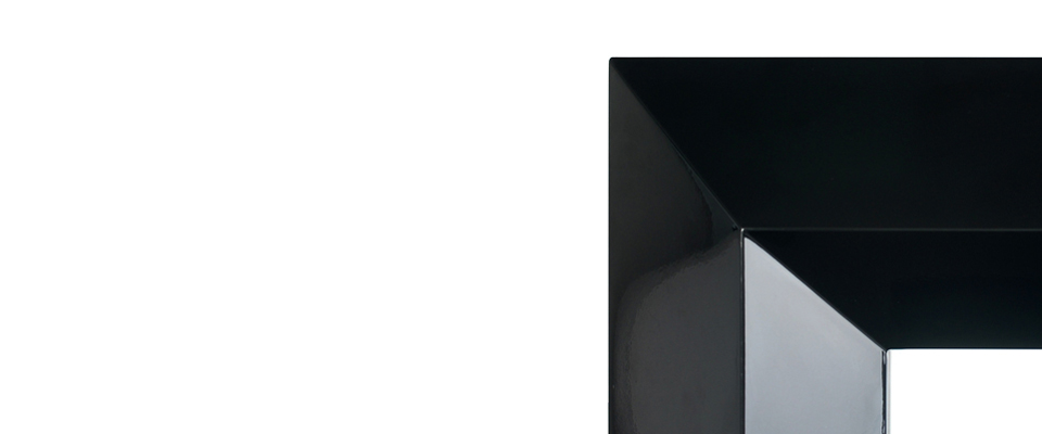 Bronx  Mirror  Boca Do Lobo Love Happens