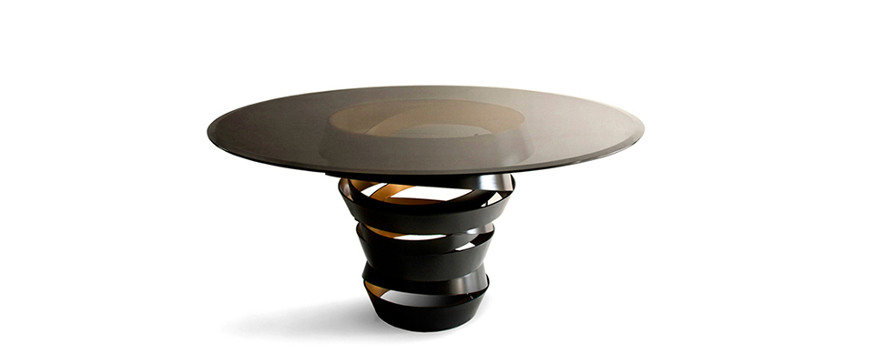 INTUITION Dining Table Koket Love Happens