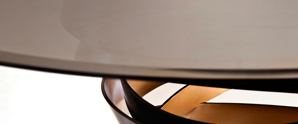 INTUITION Dining Table Koket Love Happens