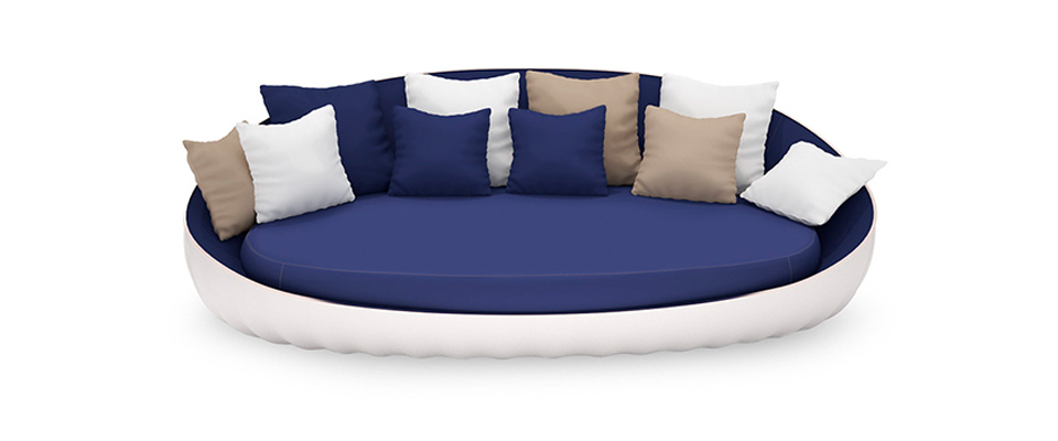 Pearl Sofa MyFace Love Happens